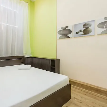 Aparton Engelsa 28 * Mińsk